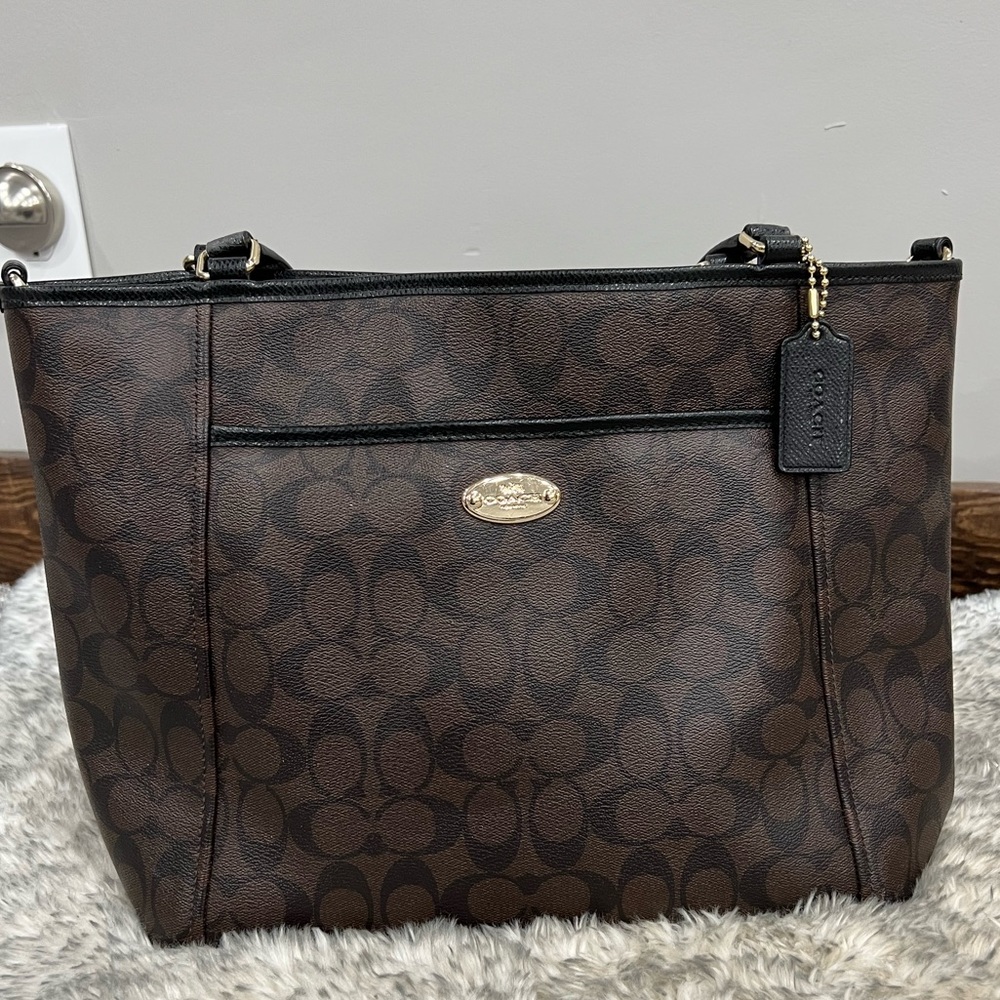 Coach Peyton Signature Pocket Tote